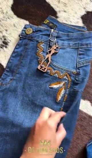 Calça feminina Ly Country em lavagem jeans