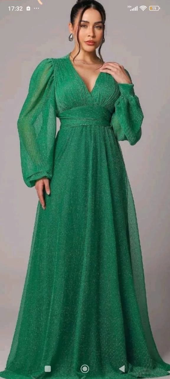 Vestido Longo Verde com Brilho Sutil