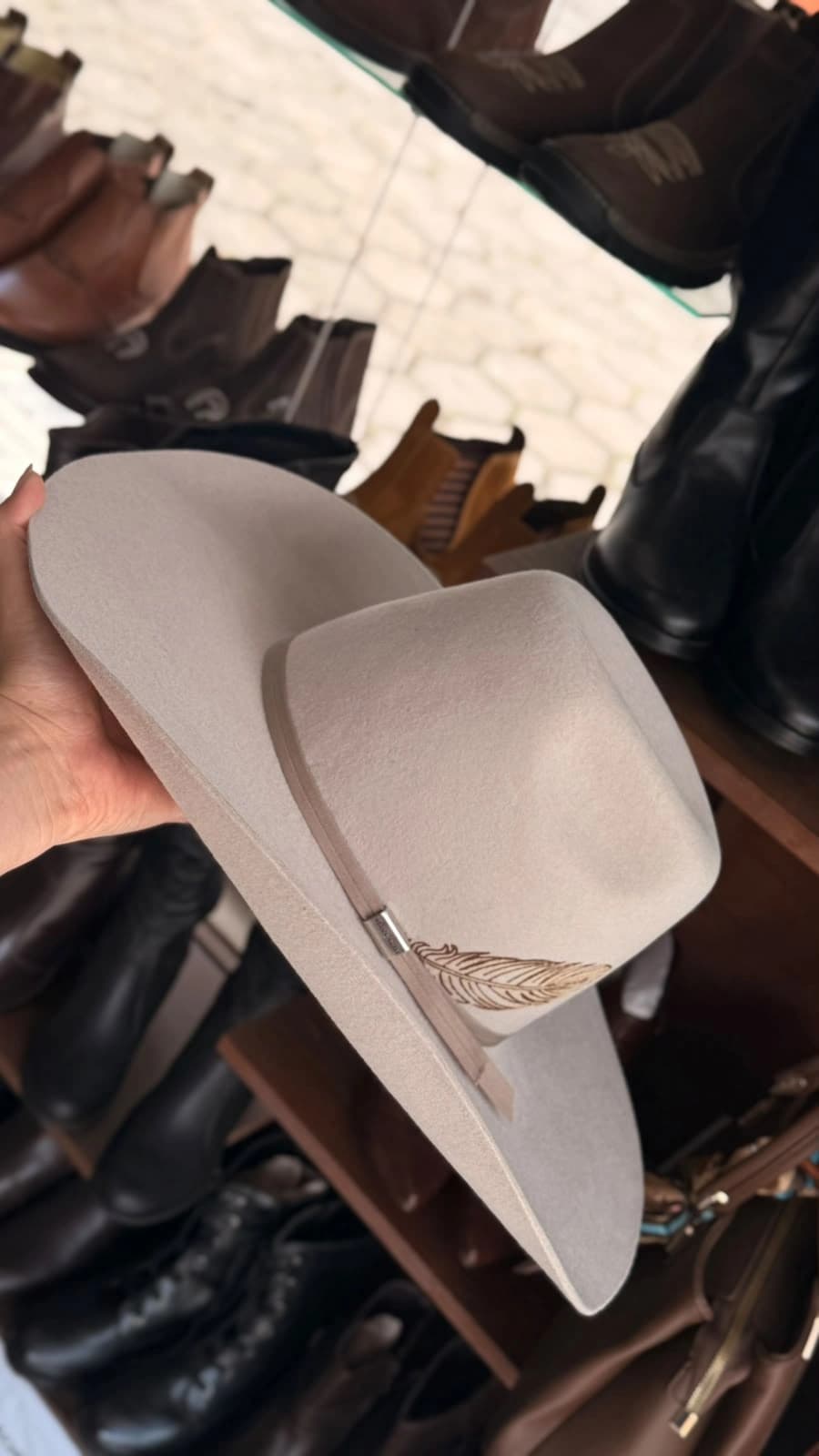 Chapéu Marcatto com Detalhe de Pena 🤠